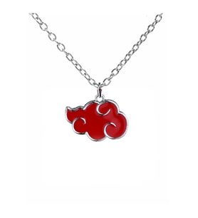 Akatsuki Kırmızı Bulut Figürlü Unisex Kolye – 60 cm Zincirli Metal Anime Takı (Gümüş)