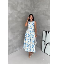 Neşeli butik kadın mavi çiçek desenli kolsuz midi boy kloş kemerli elbise NBK4645