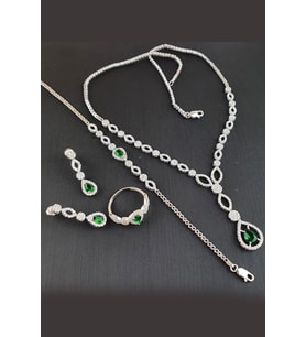 Pırlanta Parlaklığında Zirkon Taşlı 925ayar Gümüş Lüks Set Takım
