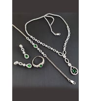 Pırlanta Parlaklığında Zirkon Taşlı 925ayar Gümüş Lüks Set Takım