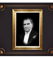 Özel Seri Paspartulu Çerçeveli Atatürk Tablo l680 (Gold)