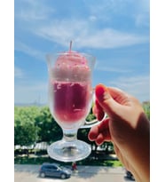 Çilekli Dondurmalı Milkshake Mum- Strawberry Icecream Milkshake Fancy Candle