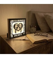 Dekoratif Kalpli Işıklı Çerçeve – Kişiye Özel Hediye ve Gece Lambası (Parlak Beyaz)