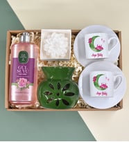 Kişiye Özel İkili Baskılı Fincan& Yeşil Lotus Model Buhurdanlık& Lotus Çiçeği Model Beyaz Renkli Mum& Eyüp Sabri Tuncer Gül Suyu Hediye Seti
