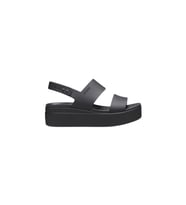 Crocs 206453-060 Brooklyn Low Wedge Kadın Sandalet (Siyah)