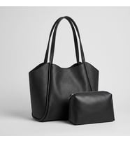Kadın Siyah Yumuşak Deri Omuz Çantası 30x25 cm Ekstra Makyaj Çantalı