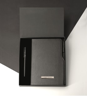 Özel Kutusunda Kişiye Özel Siyah Defter & Kişiye Özel Metal Roller Kalem Hediye Seti