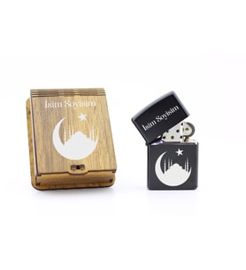 Kişiye Özel Zippo Tarzı Benzinli Metal Çakmak -Ayın Üstündeki Cami Temalı