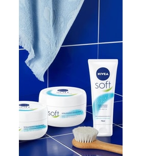 Lıp Lıp Fruıty Shıne Blackberry 4,8G + Soft 300 Ml