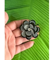 5X5 CM BONCUKLU PAYETLİ ÇİÇEK ARMA DİKİŞ GİYİM ÇANTA AKSESUARI (Füme)