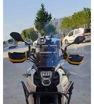 MOTOCAM QJ SVT 650 X Ön Cam 2023-2026 Model 50cm Şeffaf Renkli 4mm UZUN