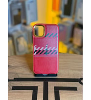 iPhone 11 Uyumlu Piksel Desenli ve Deri Detaylı Premium Stil Kılıf (Kırmızı)