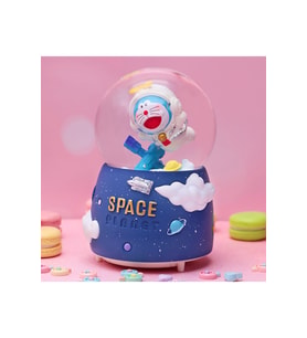 Doraemon Uzayda Orta Boy Kar Küresi Işıklı, Müzikli Kar Küresi