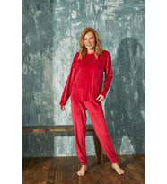 Kadın 13112-10 Önü Yazılı Kadife Pijama Takımı