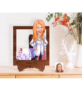 BK Gift Kişiye Özel Kadın Eczacı Karikatürlü Ahşap Standlı 3D Biblo-3 (Beyaz)