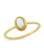 Altın Oval Opal Yüzük