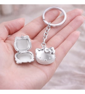 Hello Kitty Açılabilir Kedi Figürlü Anahtarlık – 3 cm Kapaklı Tasarım – Gümüş Renk