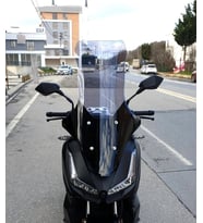 MOTOCAM Salcano Wind 150 Ön Cam 2023-2026 Model 78cm Füme Renkli 4mm