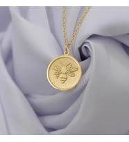 Kişiye Özel 925 Ayar Gümüş Minimal Arı Figürlü Kolye (Gold)