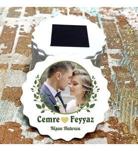 Magnet Hediyelik - Gelin / Damat Yeşil Yaprak Tasarım Resimli Magnet - Söz, Nişan, Düğün, Nikah, Kına