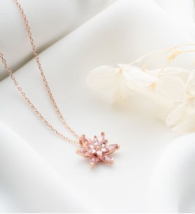 925 Ayar Gümüş Rose Kaplama Pembe Lotus Çiçeği Kadın Kolye