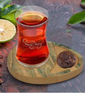 BK Gift Kişiye Özel Mermer Tasarımlı Doğal Ahşap Tabaklı Heybeli Çay Bardağı Sunum Seti Model 2