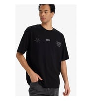 Defacto %100 Pamuk Boxy Fit Siyah Erkek T-Shirt F8120AX/BK81