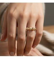 STİL İNCİSİ/XUPING JEWELRY KEMİK MODEL ZİRKON TAŞLI YÜZÜK (Altın Rengi)