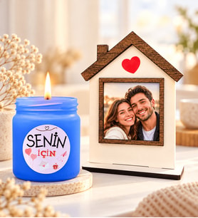 Kişiye Özel Fotoğraflı Ahşap Ev Çerçevesi ve El Yapımı Mavi Kokulu Mum (ab1)