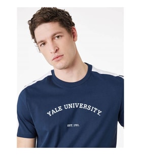 Koton Baskılı Lisanslı Yale Lacivert Erkek T-Shirt 6SAM10031MK