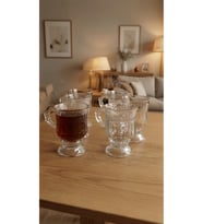6 Kişilik Ayaklı Çay Fincan Takımı, 6×145 ml, şık ve zarif tasarım