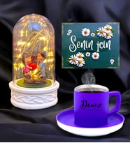 Led Işıklı Tasarım Fanus ve Mor Renkli Kahve Fincanı  Kişiye Özel Hediye Seti  İsimli Fincan (Model 7)