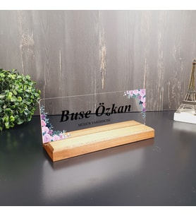 Kişiye Özel Çiçek Desenli Masa İsimliği