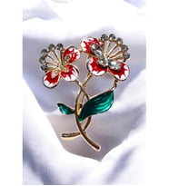TAŞLI ÇİÇEK ŞIK BROŞ 5 CM.