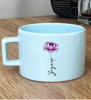 Kişiye Özel Nilüfer ve İsim Yazılı Hediye Pastel Fincan Çiçek Desenli (Mavi)