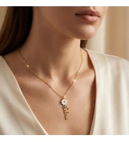 Kişiye Özel 925 Ayar Gümüş Dikey Papatya Tasarım İsim Kolye (Gold)
