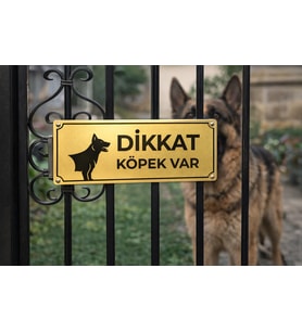 Dikkat Köpek Var Gold Metal Kapı Levhası 7x20 cm – Bahçe & Villa Girişi