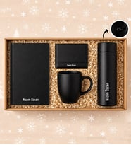 İsme Özel Premium Hediye Seti – 450 ml Dijital Termos & Defter & Vegan Deri Cüzdan & Kalem & Kupa Bardak