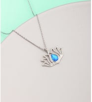925 Ayar Gümüş Opal Taşlı Lotus Çiçeği Kolye