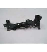 AUDI A3- SD/SB- 17/20; ÖN ÇAMURLUK BRAKETİ SOL (TW) 8V0821135C 1305-2108