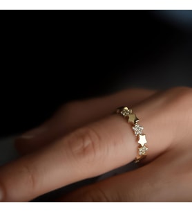 14k Altın Taşlı Yıldız Figürlü Yüzük
