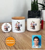 Kişiye Özel Karikatürlü Kuaför Hediye Seti T Kupa, Kalemlik, Anahtarlık Erkek Kuaföre Berbere Hediye (Kırmızı)