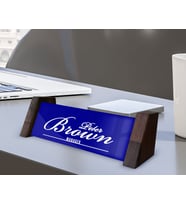 BK Gift Kişiye Özel İsimli Ahşap Ayaklı Mavi Akrilik Masa İsimliği, Ofis Dekoru, Mesleki Hediye, Ofis Hediyeleri-1