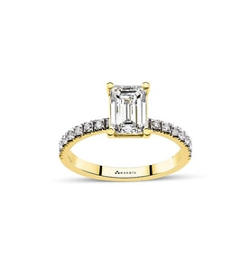 1.75 Karat Emerald Tektaş Pırlanta Yüzük