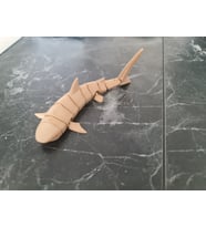 Doğal Ahşap Katkılı Hareketli Köpek Balığı Megalodon Oyuncak 13CM (Açık Kahve)