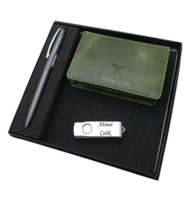 Signator D284 İsme Özel Set - Deri Kartlık + 32Gb. Usb Bellek  + Kalem Seti  İsme Özel Hediyelik Set (Karışık)