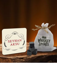 BK Gift Kişiye Özel Ahşap Bardak Altlığı ve 6’lı Granit Viski Taşı Hediye Seti - Model 4