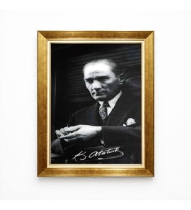 Tablore K. Atatürk İmzalı Kanvas Tablo - Nostaljik Siyah Beyaz Atatürk Portresi - Dekoratif Altın Çerçeveli Duvar Dekoru