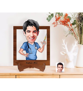 BK Gift Kişiye Özel Erkek Doktor Karikatürlü Ahşap Standlı 3D Biblo-3 (Beyaz)