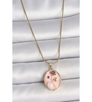 316L Çelik Gold Renk Zincir Pembe Çiçek İşlemeli İnci Detay Portre Model Kadı - HPSBYI9160-3